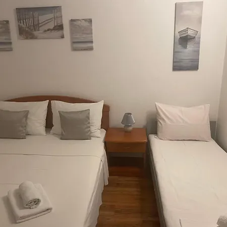 Apartments With A Parking Space Zivogosce - Blato, Makarska - 22253 Podgora Room photo