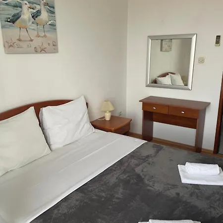 Apartments With A Parking Space Zivogosce - Blato, Makarska - 22253 Podgora Room photo