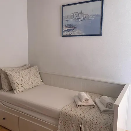 Apartments With A Parking Space Zivogosce - Blato, Makarska - 22253 Podgora Room photo