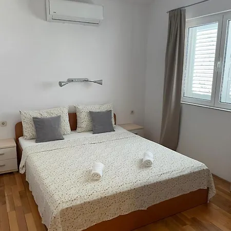 Apartments With A Parking Space Zivogosce - Blato, Makarska - 22253 Podgora Exterior photo