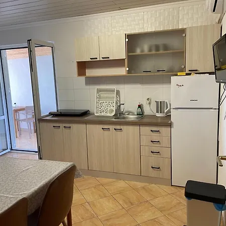 Apartments With A Parking Space Zivogosce - Blato, Makarska - 22253 Podgora Exterior photo