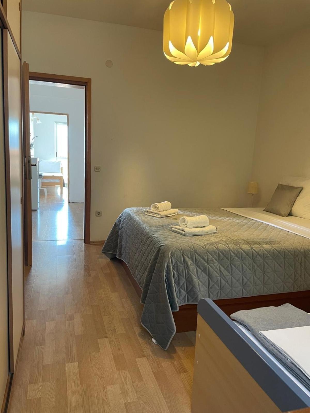 Apartment With A Parking Space Zivogosce - Blato, Makarska - 22253